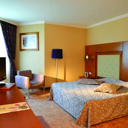 Selectum Family Side Hotel Kızılağaç