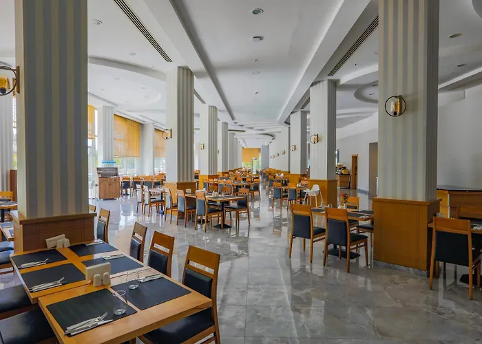 Selectum Family Side מלון