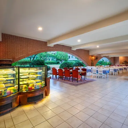 Selectum Family Side Otel Kızılağaç
