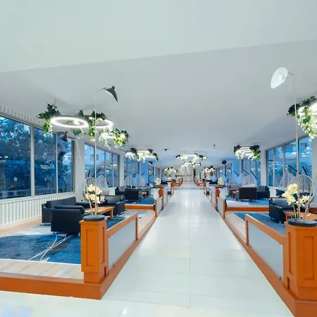 Отель Selectum Family Side 5*