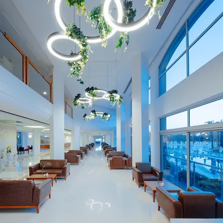 Selectum Family Side Otel Kızılağaç