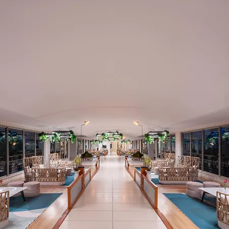 Selectum Family Side 5* Кизилагач